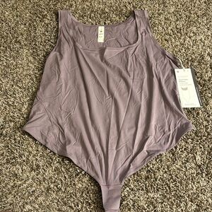 Lululemon Square Neck Bodysuit size 1X pale purple color